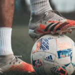 Personalizacja butów piłkarskich - jak uczynić je unikalnymi?